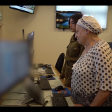 Holocaust Survivor and Her IDF-Soldier Granddaughter activate this Year’s Yom HaShoah Siren