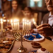 Zot Chanukah Miracles by Rabbi Elimelech Biderman