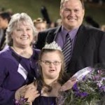 Teen with Downs Syndrome Crowned Homecoming Queen (1-Minute Moving Video)