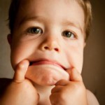Vote for the JewishMOM.com Funniest Home Video!