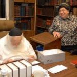 A Peek Inside the Marriage of Rav and Rabbanit Kanievsky ztl