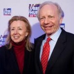 The Lubavitcher Rebbe with Senator Lieberman's Baby (3-Minute Inspirational Video)